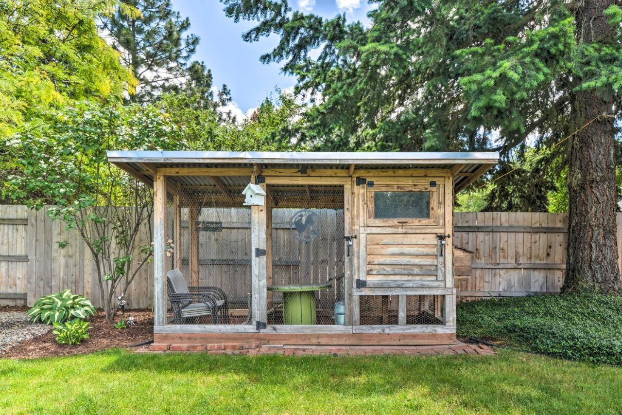 Central Medford Family Retreat With Large Yard! 외부 사진